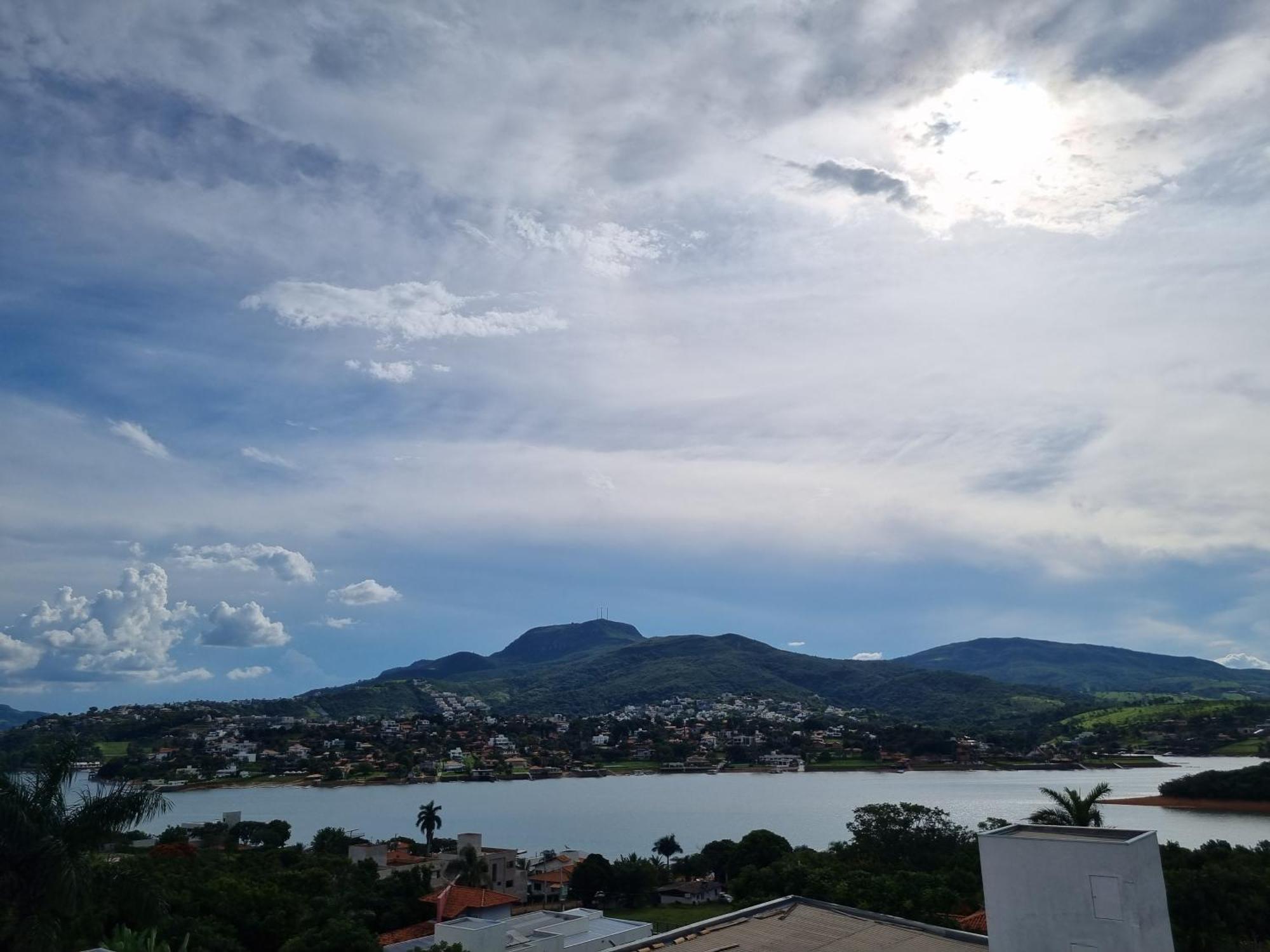Recanto Brenda - Casa Luxo Capitolio Com Vista Pro Lago, Escarpas E Morrochapeu Exteriör bild